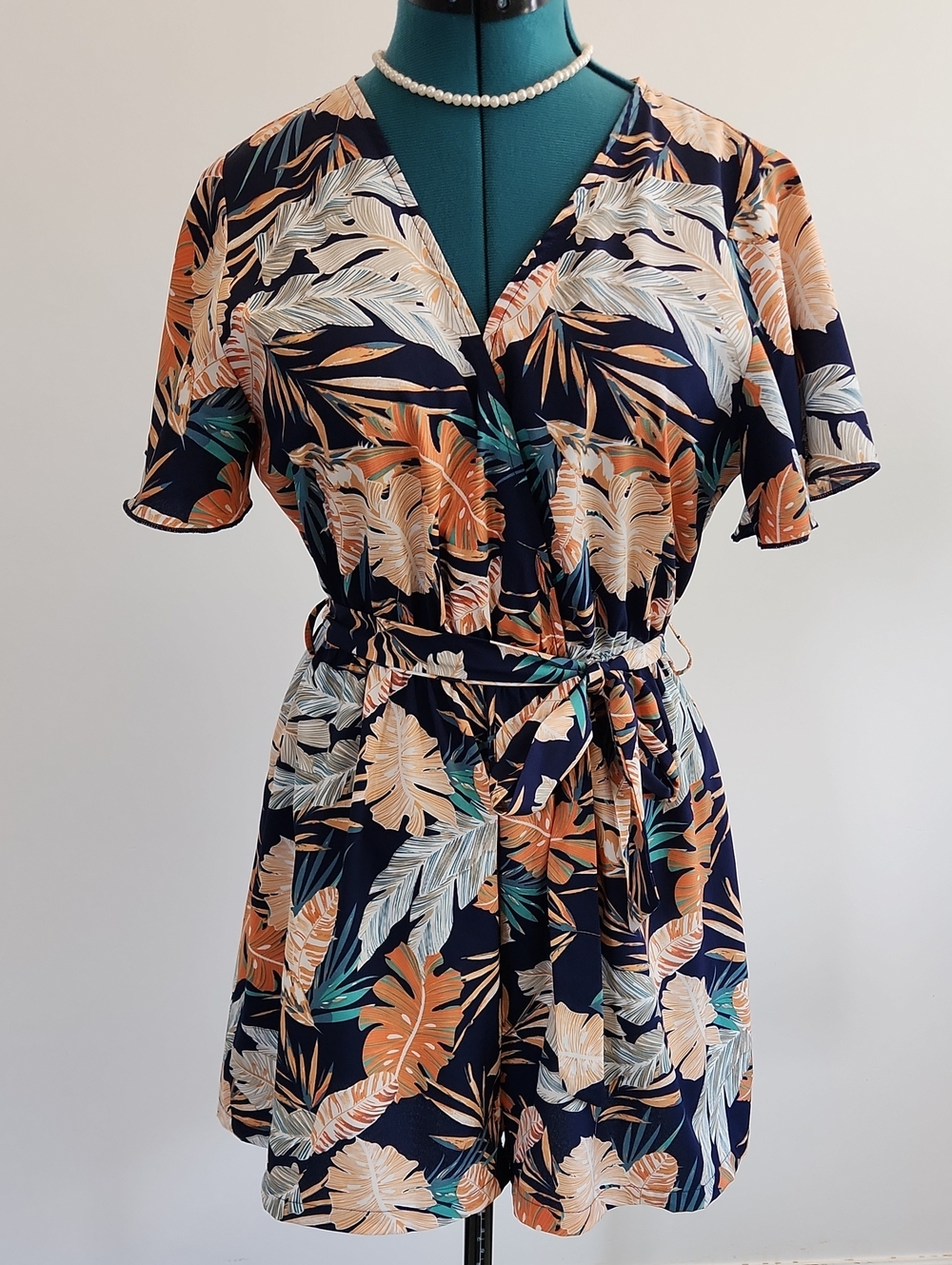 🌺 Cupshe Navy Tropical Leaf Print Women’s Shorts Romper - Elastic Waist SZ M/L